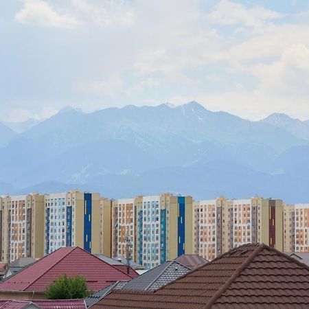 7Days Hotel Almaty Exterior foto